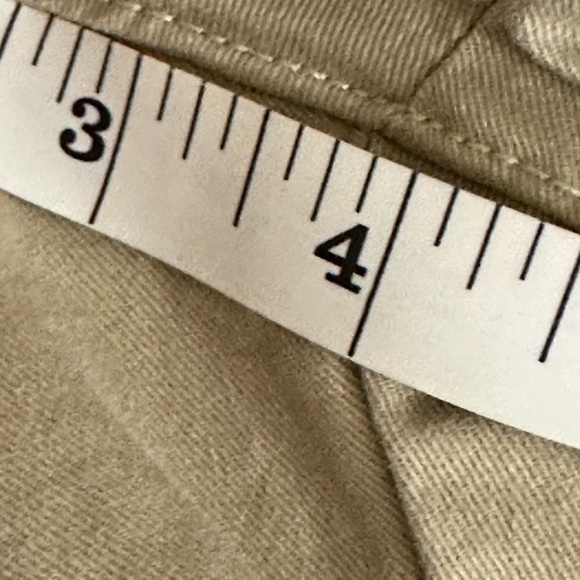 Eddie Bauer sz 4 shorts khaki Cute style Legendwash stretchy - Picture 5 of 13